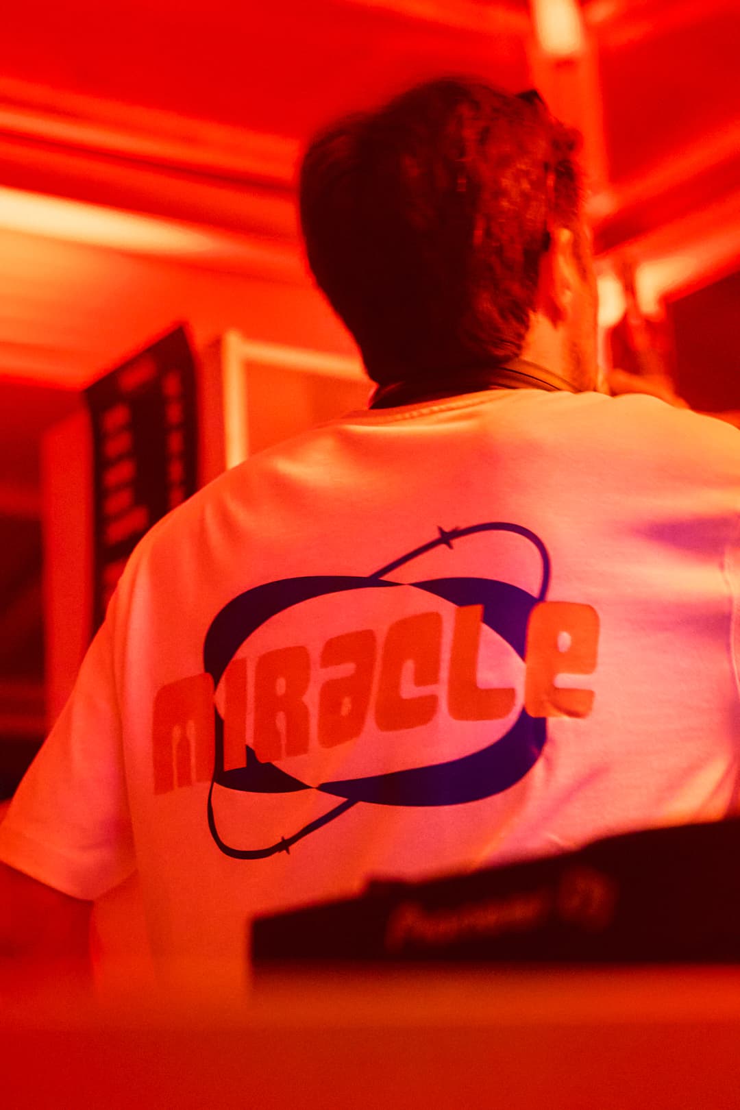 Primera camiseta Miracle